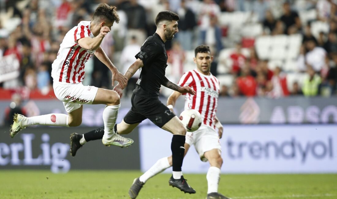 MERSIN (AA) – Corendon Airlines Park Antalya Stadı’nda saat 21.45’te