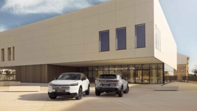 - Makyajlı HR-V e:HEV'in Elegance donanım versiyonu 1 milyon 690