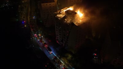 İçişleri Bakanı Ali Yerlikaya, İzmir'de orman yangınlarına müdahale çalışmalarının aralıksız