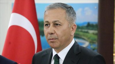 Göç İdaresi Başkanlığı, İçişleri Bakanı Ali Yerlikaya'nın adresinde "iki yabancı