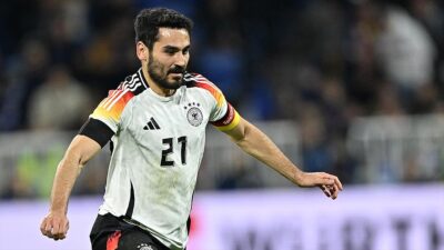 İspanya ekibi Barcelona'nın Türk asıllı Alman futbolcusu İlkay Gündoğan, milli