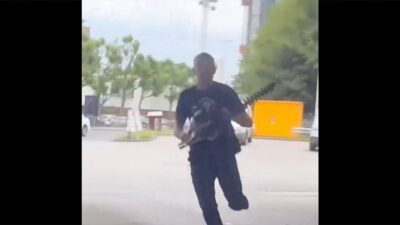 LONDRA (AA) – İngiltere’de ırkçı saldırı yaptığı iddia edilen testereli