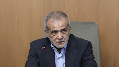 Listede, Dışişleri Bakanlığı için eski Dışişleri Bakan Yardımcısı ve Başmüzakereci