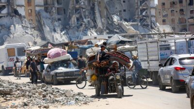 İsrail, Gazze Şeridi'nde yerinden edilmiş 1 milyondan fazla Filistinliyi sıkıştırdığı