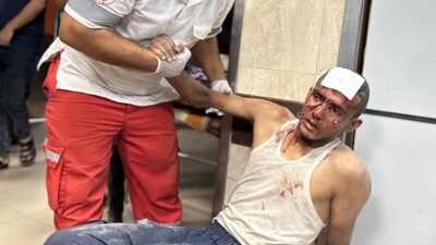 İsrail askerlerinin, işgal altındaki Batı Şeria'nın Tulkerim kentinde otomobile düzenlediği