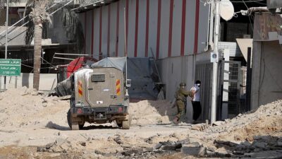 İsrail ordusu işgal altındaki Batı Şeria’nın kuzeyindeki kentlerin mülteci kamplarına