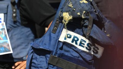 İsrail ordusunun Gazze Şeridi'ne düzenlediği saldırılarda Filistinli bir gazeteci daha