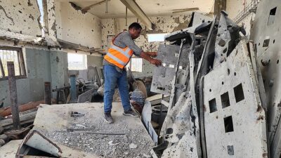 İsrail'in, Gazze Şeridi'nin güneyindeki Han Yunus şehrinin çeşitli bölgelerini hedef