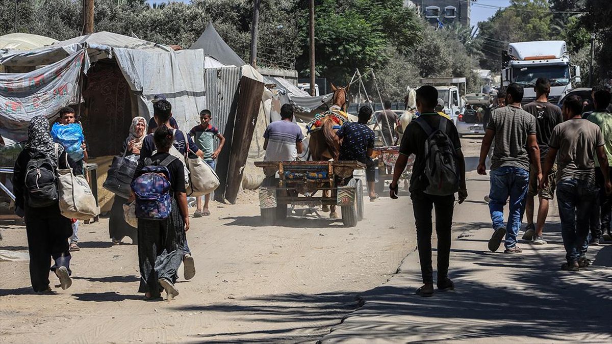 İsrail ordusunun yeni tahliye kararıyla birlikte binlerce Filistinli, Gazze Şeridi'nin
