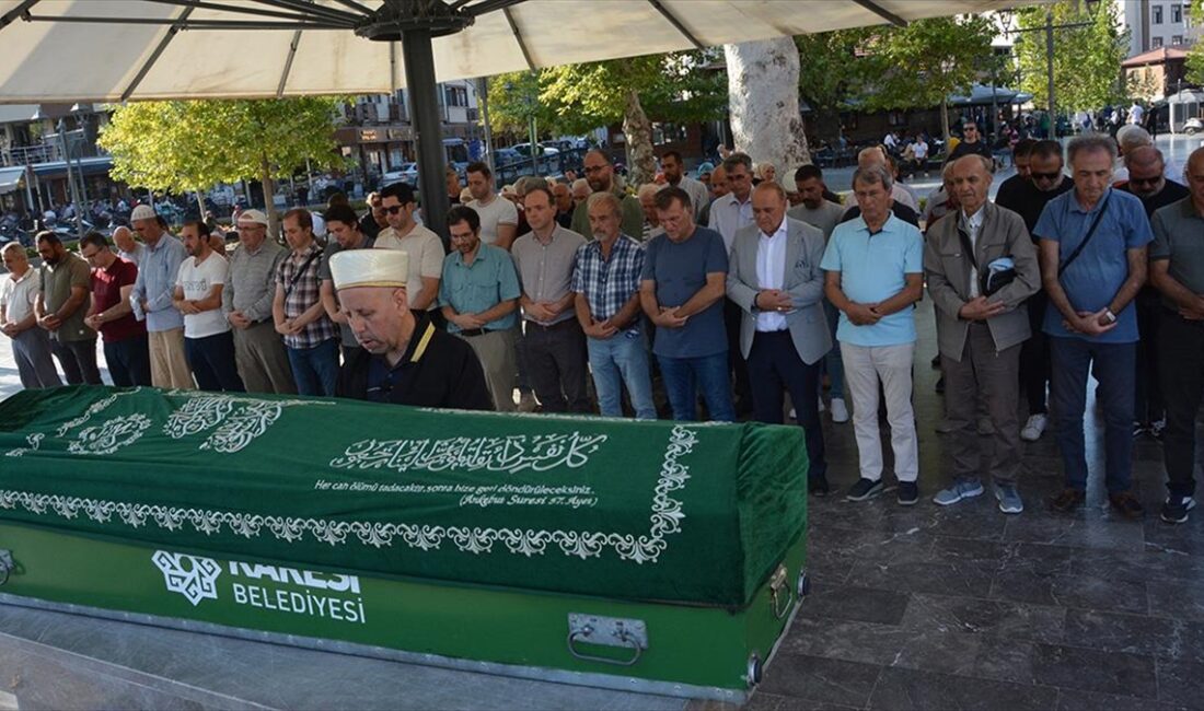 İstanbul'da, tedavi gördüğü hastanede enfeksiyon sebebiyle hayatını kaybeden 85 yaşındaki