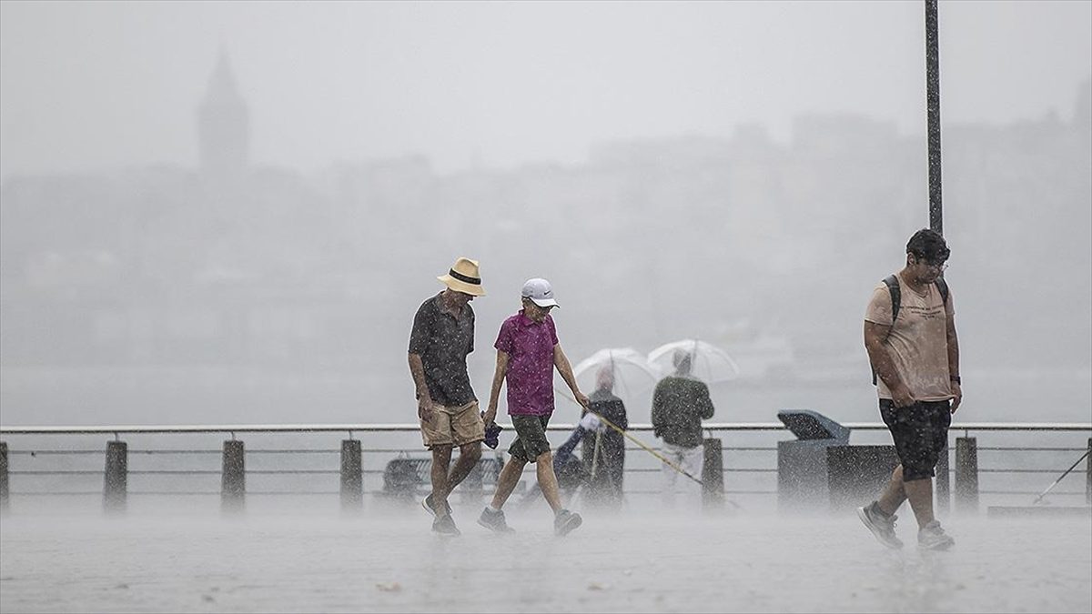 İstanbul'da yarın kuzey ilçeleri ve Boğaz çevresi olmak üzere yerel