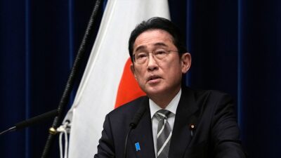 Başbakan Kişida Fumio'nun bu kararı, partinin seçilecek yeni liderinin başbakan