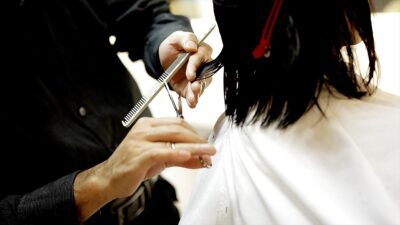 Ticaret Bakanlığı, berber, kuaför ve güzellik salonlarının ülke genelinde 1