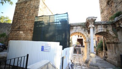 ANTALYA (AA) – Antalya Valisi Hulusi Şahin, Tarihi Kaleiçi bölgesinin