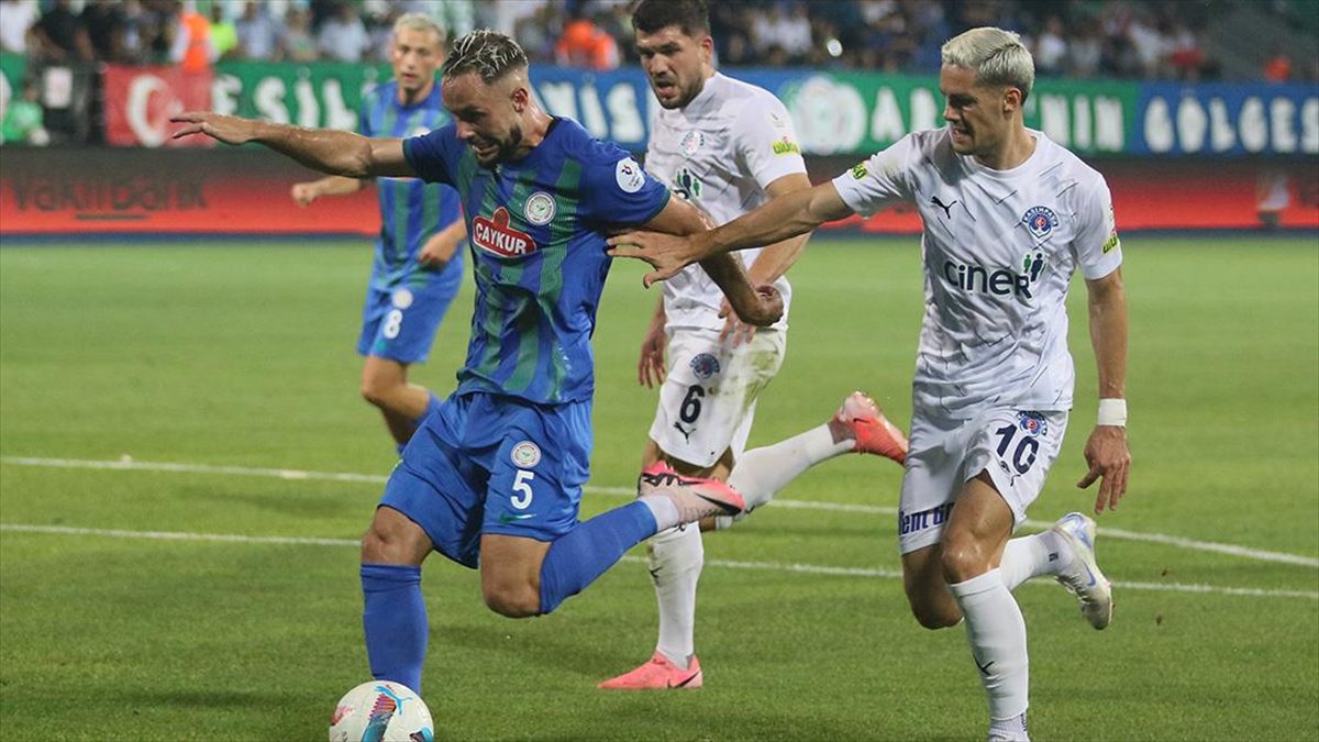 Trendyol Süper Lig'in 4. haftasında Kasımpaşa, konuk olduğu Çaykur Rizespor'u