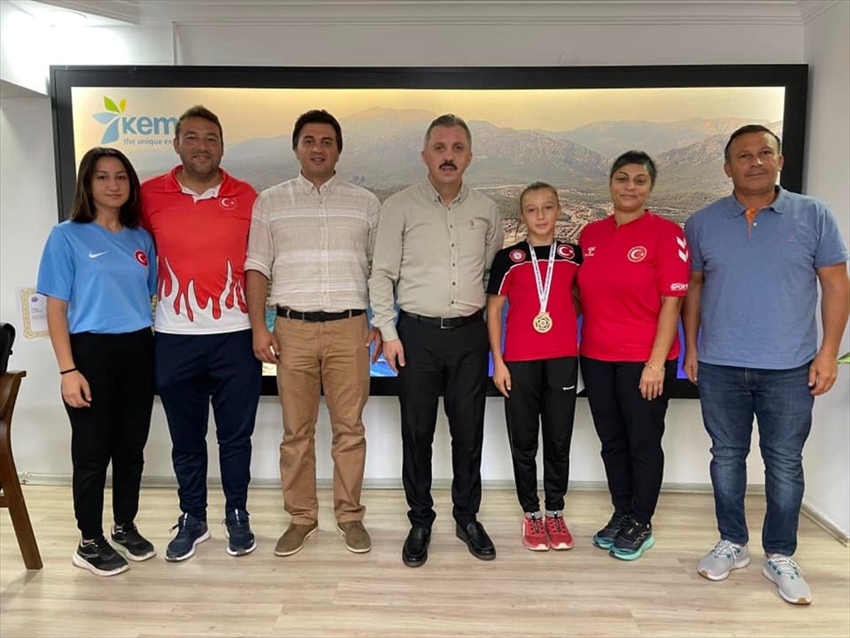 ANTALYA (AA) – Kemer Kaymakamı Ahmet Solmaz, Büyük Kadınlar Bocce