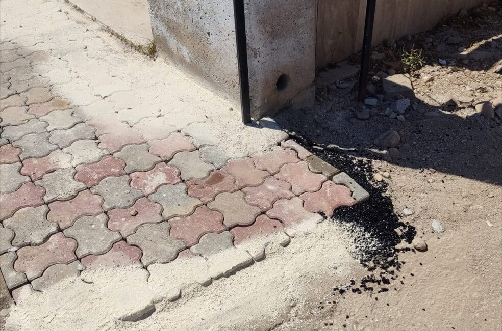 ANTALYA (AA) – Kemer Belediyesi ekipleri, ilçe genelinde başlattıkları yol
