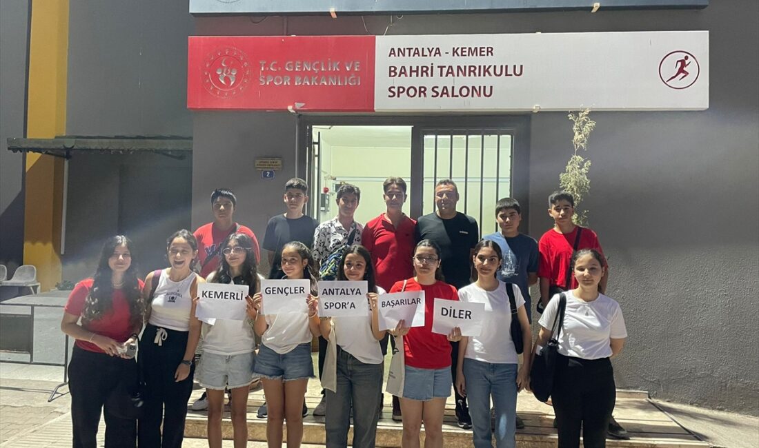 ANTALYA (AA) – Kemer’in LGS şampiyonları Antalyaspor- Atakaş Hatayspor maçını