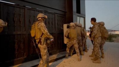 Bakan Yerlikaya, Bursa merkezli 2 ilde düzenlenen "Kuyu-18" operasyonlarında elebaşılığını