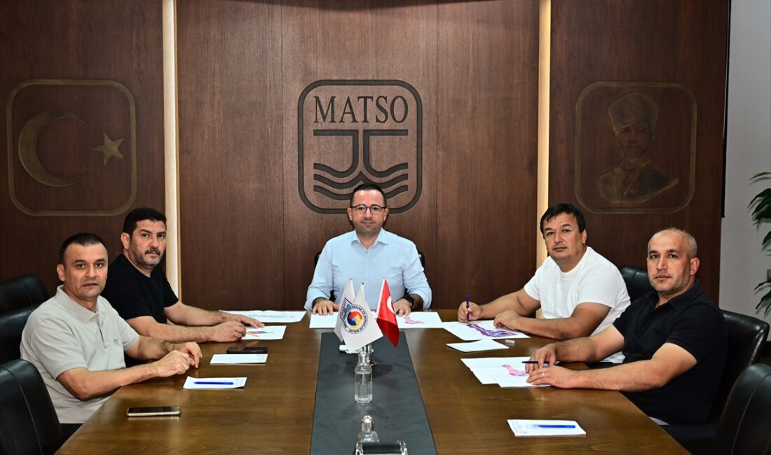 ANTALYA (AA) – Manavgat OSB’nin haftalık olağan yönetim kurulu toplantısı