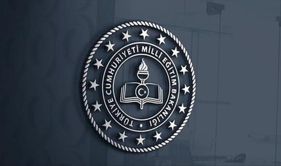 MEB'den yapılan açıklamada, Türkiye'de eğitim ve öğretim faaliyetlerinin, Anayasa gereği