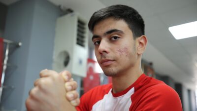 Milli bilek güreşçi Ahmet Efe Kendirci, 3 ay içerisinde Avrupa