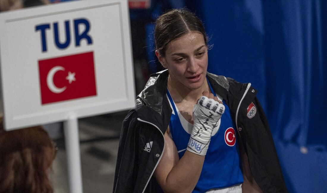 Paris 2024 Olimpiyat Oyunları'nın boks branşında milli sporcu Buse Naz