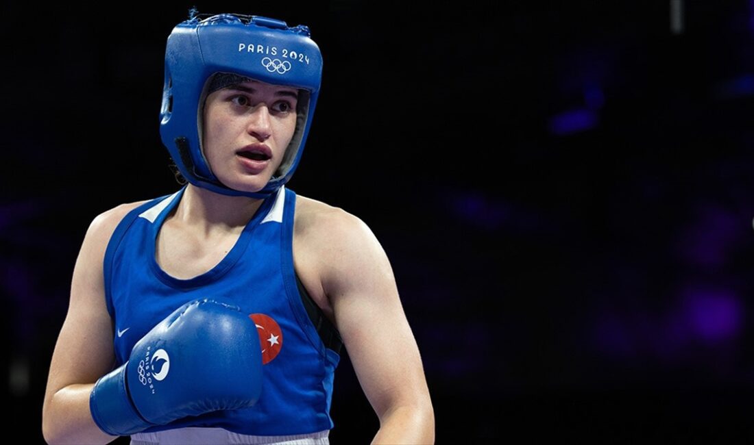 Paris 2024 Olimpiyat Oyunları'nda milli boksör Esra Yıldız Kahraman, yarı