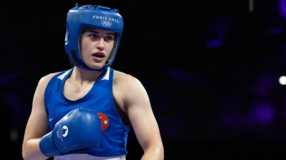 Paris 2024 Olimpiyat Oyunları'nda milli boksör Esra Yıldız Kahraman, yarı