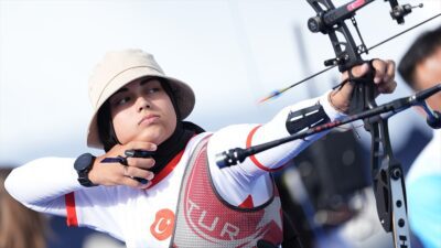 Paris 2024 Olimpiyat Oyunları'nda mücadele eden milli okçu Berra Elif