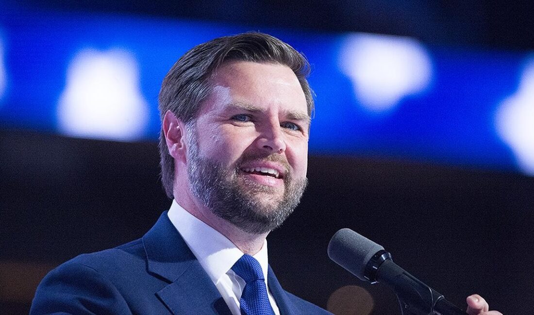 ABD'de eski Başkan Trump'ın Başkan Yardımcısı adayı Vance, parlak eğitim