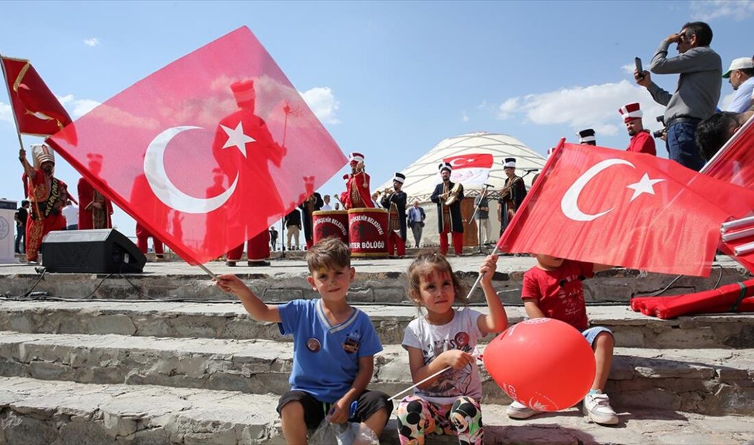  Muş'un Malazgirt ilçesinde, Malazgirt Zaferi'nin 953. yıl dönümü kutlamaları,