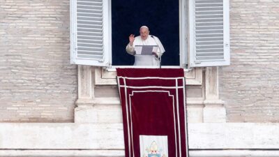 Papa Franciscus, saldırıların sürdüğü Gazze'deki insani durumu endişeyle takip ettiğini