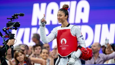 PARIS (AA) – Grand Palais’taki m&uuml;sabakalarda son 16 turunda Şilili