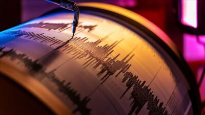 Portekiz'in başkenti Lizbon'un güneyinde Atlantik Okyanusu'nda 5,5 büyüklüğünde deprem meydana