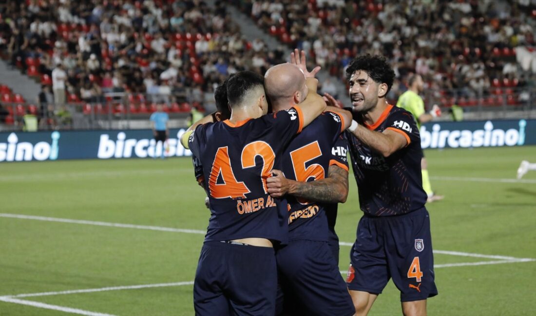 UEFA Konferans Ligi 3. eleme turu ilk maçında RAMS Başakşehir,