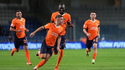 RAMS Başakşehir, UEFA Konferans Ligi 3. eleme turunda 1-0 kazandığı