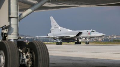 MOSKOVA (AA) – Rusya’da Tu-22M3 uzun menzilli bombardıman uçağı düştü.