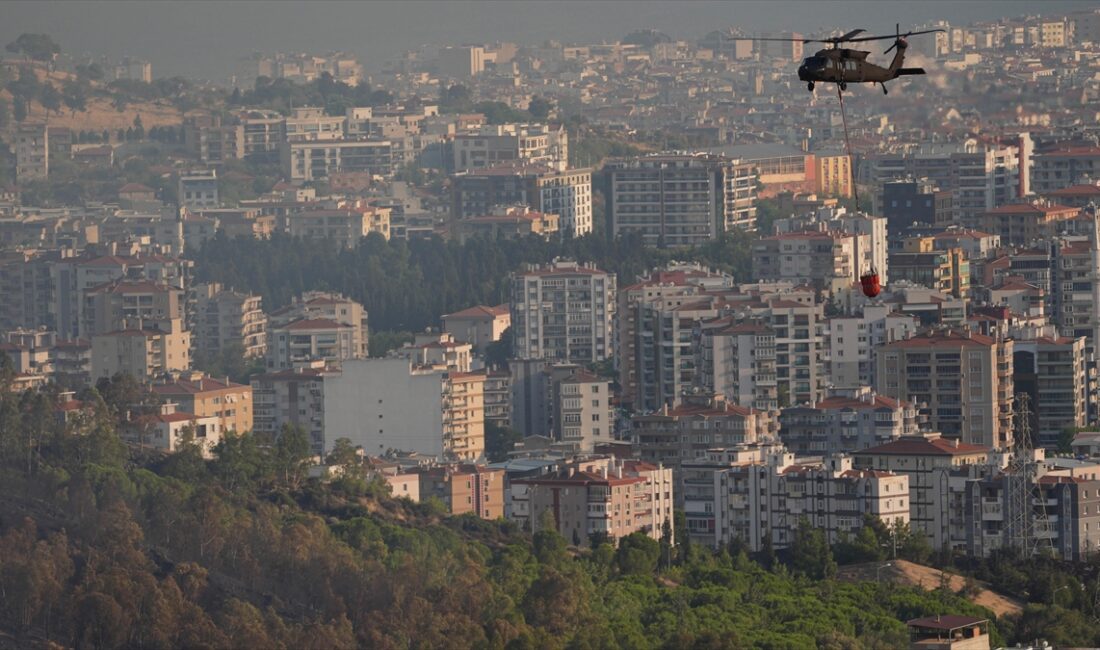 Sağlık Bakanlığı, İzmir'deki orman yangınlarından 78 kişinin etkilendiğini, 29 kişinin