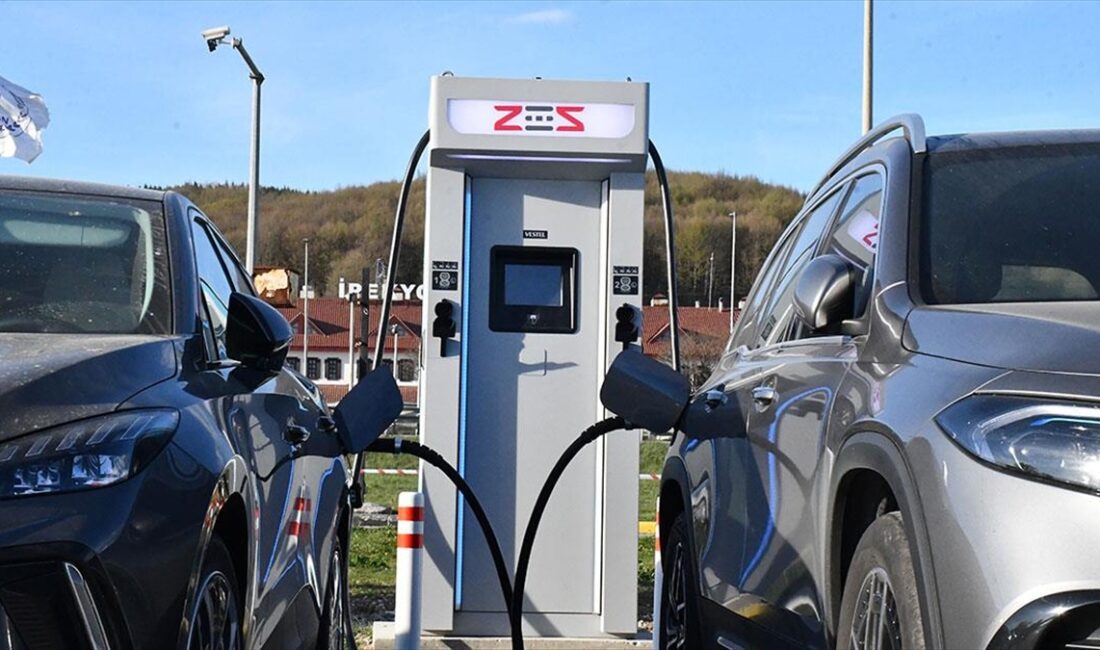 ANKARA (AA) – Türkiye’de elektrikli araç kullanımı ve şarj altyapısındaki