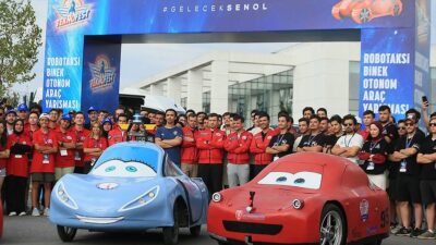 TEKNOFEST Yönetim Kurulu Başkanı Selçuk Bayraktar, bir neslin artık TEKNOFEST'ten