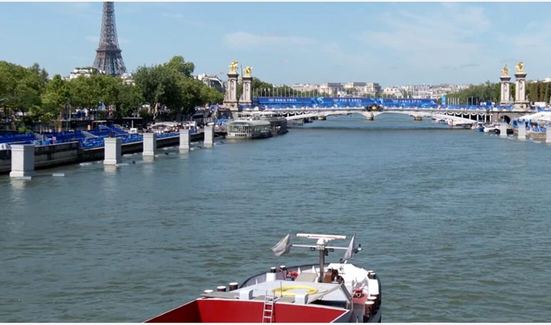 Fransa'nın ev sahipliğinde süren Paris 2024 Olimpiyat Oyunları'nda triatlon sporcularının,