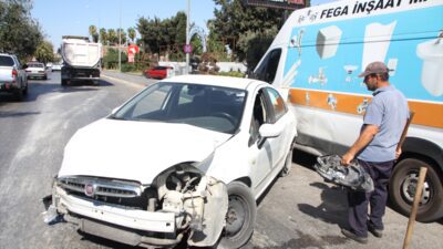 ANTALYA (AA) – Antalya’nın Serik ilçesinde 4 aracın karıştığı zincirleme