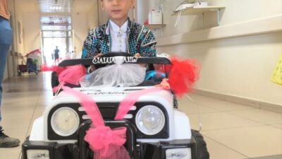 ANTALYA (AA) – Serik’te sünnet edilecek çocuklar ameliyathaneye akülü araçla