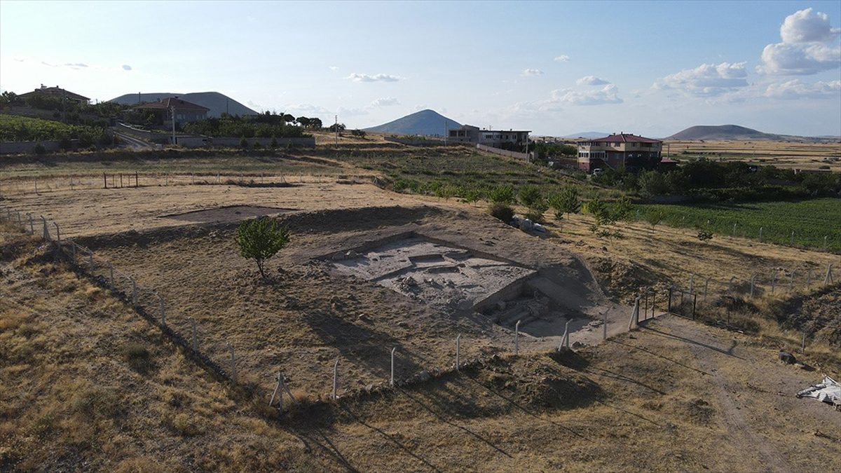 Niğde'nin Kayırlı köyünde 9 bin 600 yıl öncesine ait yaşam