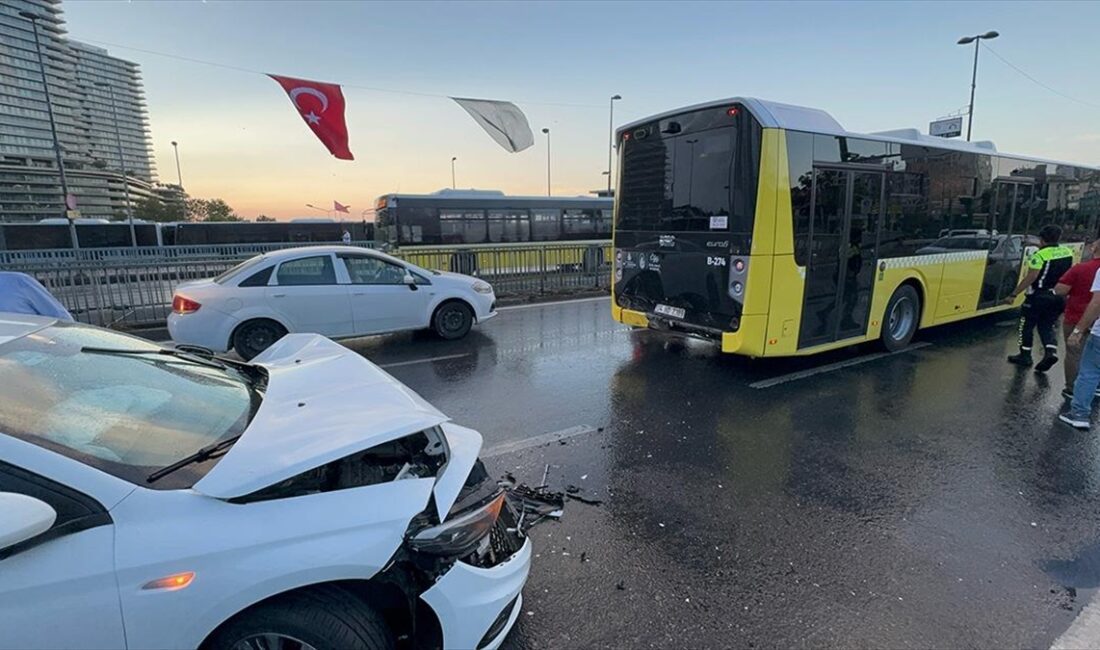 Şişli’de otomobille İETT otobüsünün çarpışması sonucu 3 kişi yaralandı.