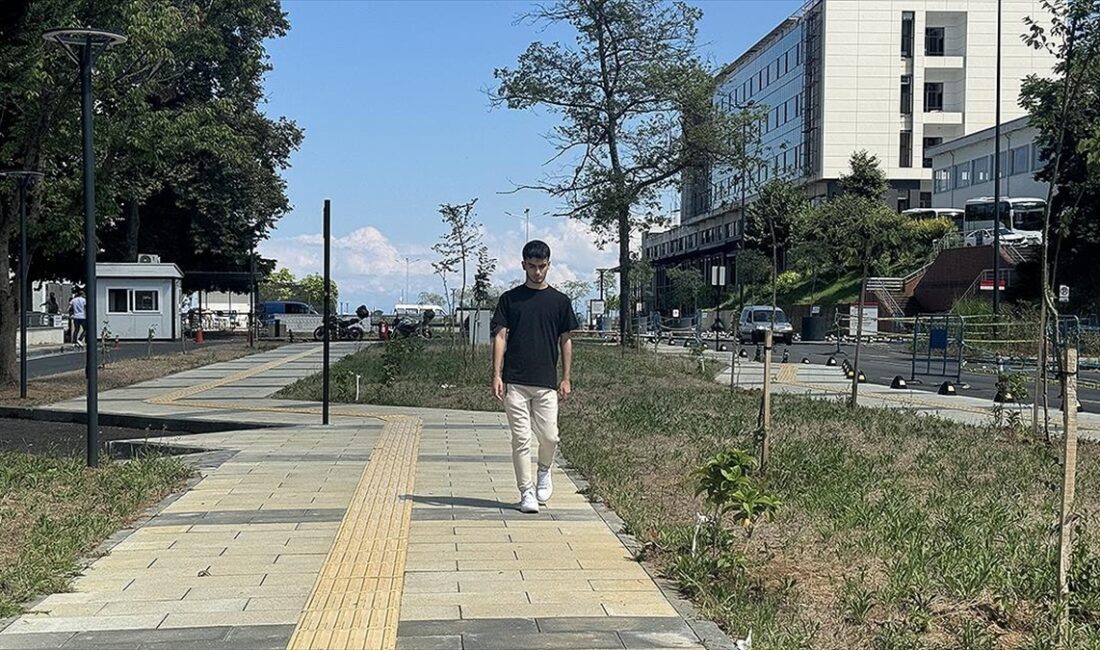 Bacağında aksama ve şekil bozukluğu şikayetleriyle Karadeniz Teknik Üniversitesi Farabi