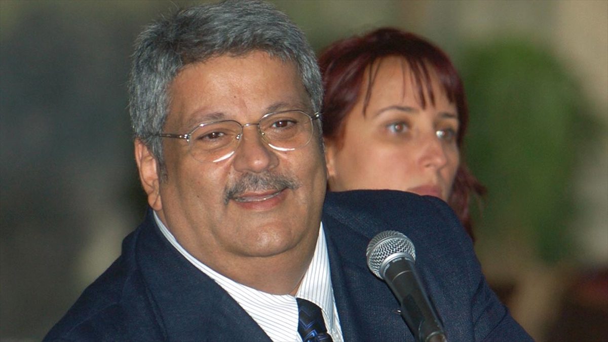 Yapımcı, oyuncu ve şarkıcı Osman Yağmurdereli'nin vefatının üzerinden 16 yıl