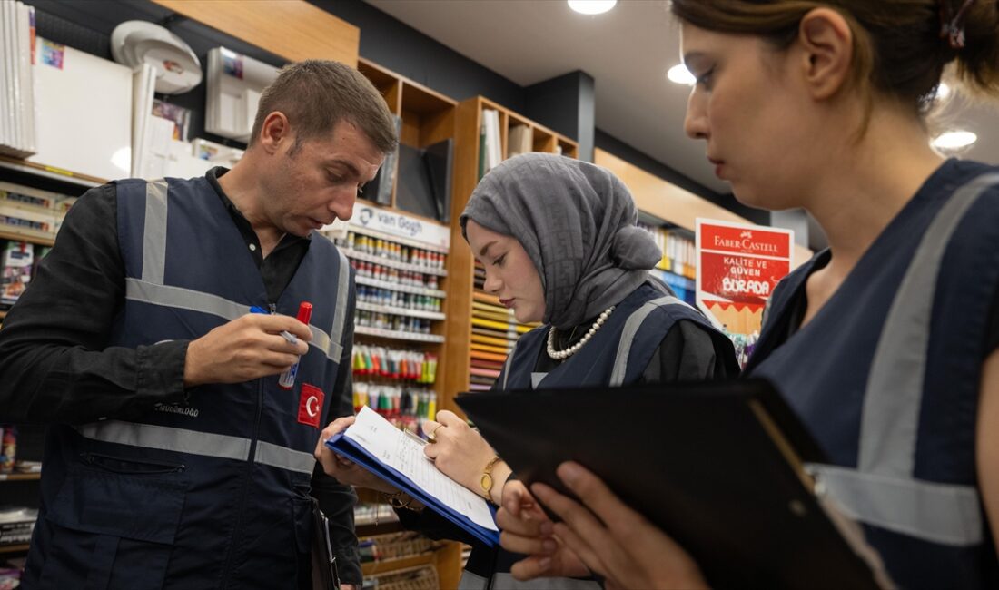 Ticaret Bakanlığı ekipleri, 2024-2025 eğitim ve öğretim yılı öncesinde kırtasiye