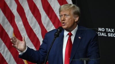 Eski ABD Başkanı ve 5 Kasım'da yapılacak başkanlık seçiminde Cumhuriyetçilerin